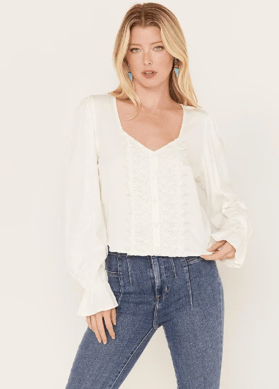 Wrangler Women's Retro Button Front Crochet Detail Blouse 112327316 Collared Satin Blouse