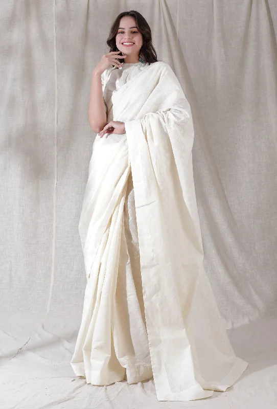 Set of 2- Off white shimmer stripe cotton blouse with cotton saree Sweetheart Neck Blouse