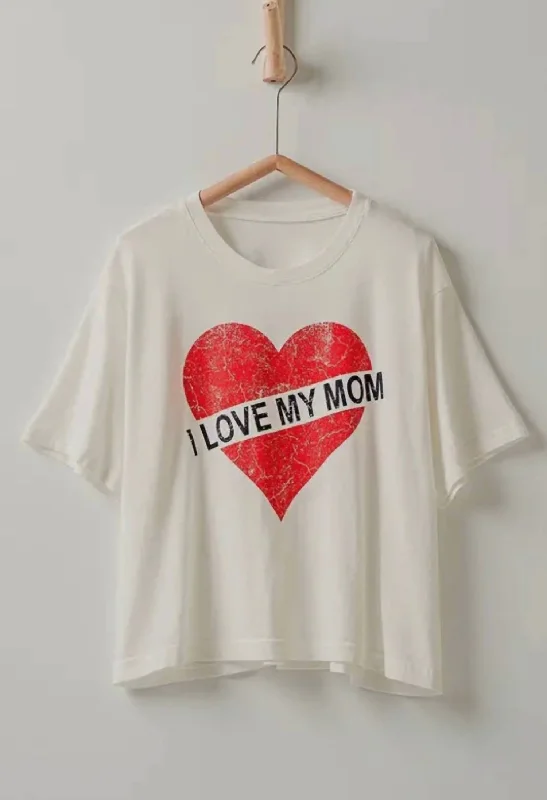 Mom Tee In White Front Pockets Side Pockets Patch Pockets