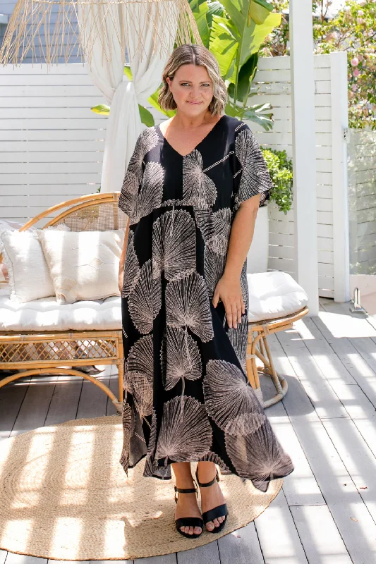 Maxi Dress - Black Fan Cozy Ribbed Maxi Dress