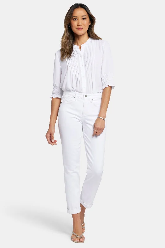 Margot Girlfriend Jeans In Petite - Optic White Trendy Colored Denim Jeans