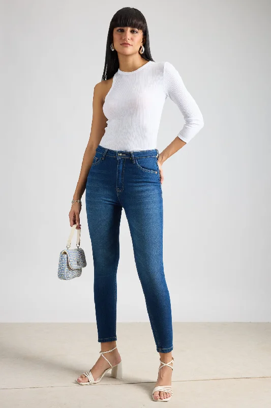 Deep Indigo Hugging Jeans Fashionable Jeggings Style Jeans