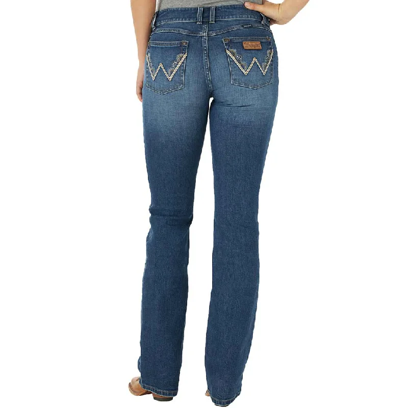 Wrangler Women's Retro Mae Aztec Pocket Bootcut Jeans Stylish Bootcut Denim Jeans