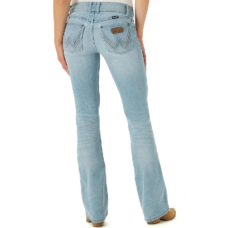 Wrangler Women's Retro Mae Bootcut Jeans Comfortable Low-Rise Jeans