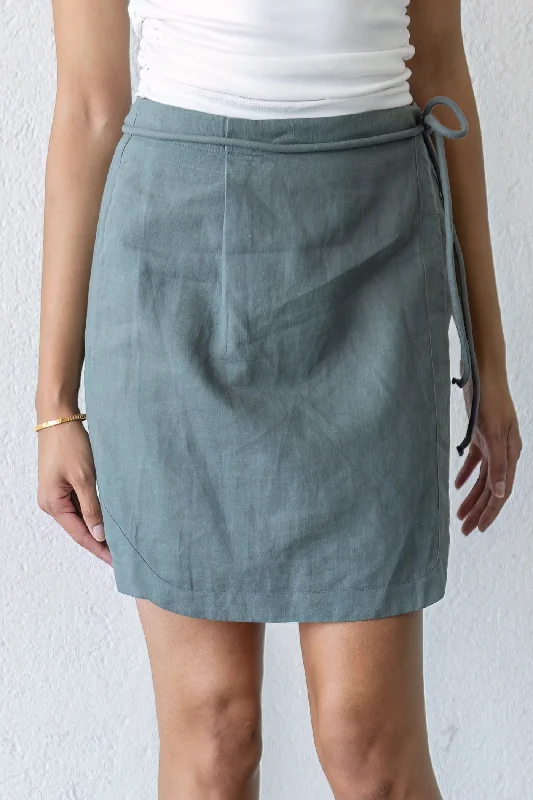 AVA SKIRT flowy skirt hem