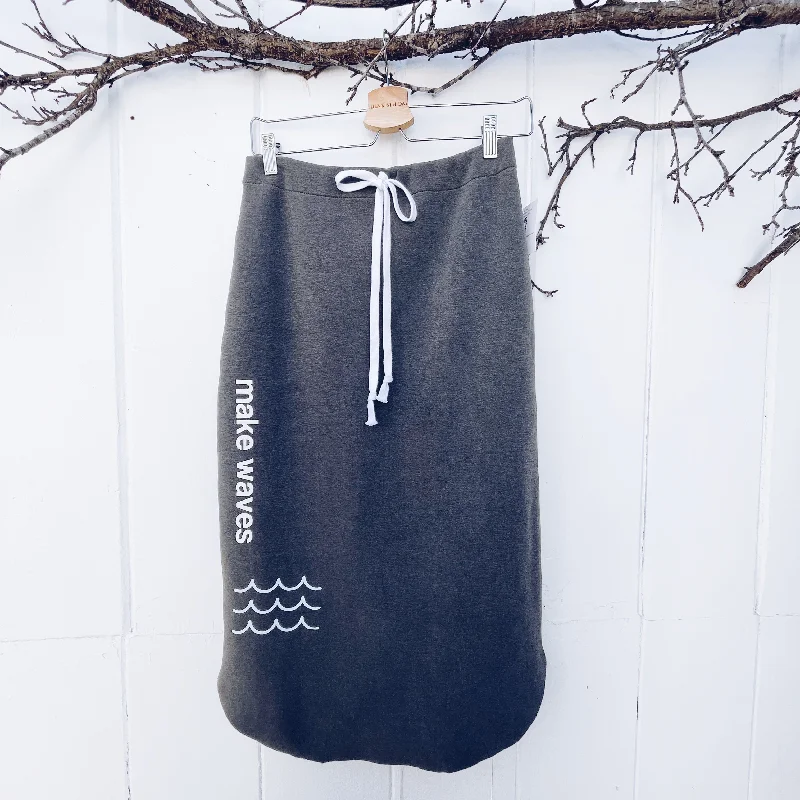 VH-1339 U Skirt Make Waves denim skirt classic